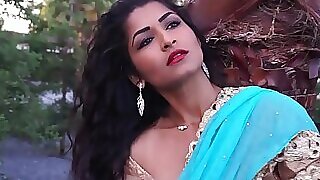Desi Bhabi Maya Rati Far Hindi Move missing - Maya